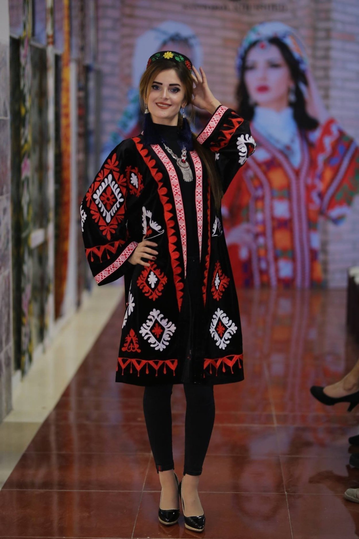 Таджикистанский национальный костюм