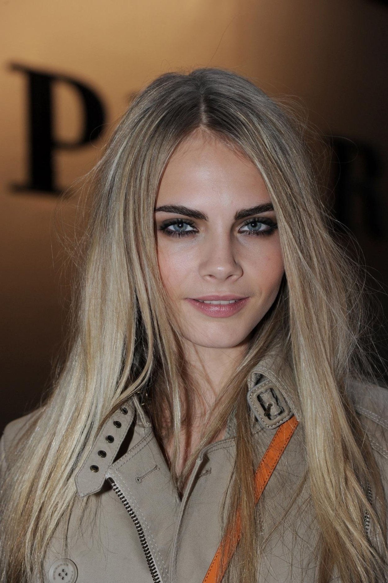 Cara Delevingne блондинка