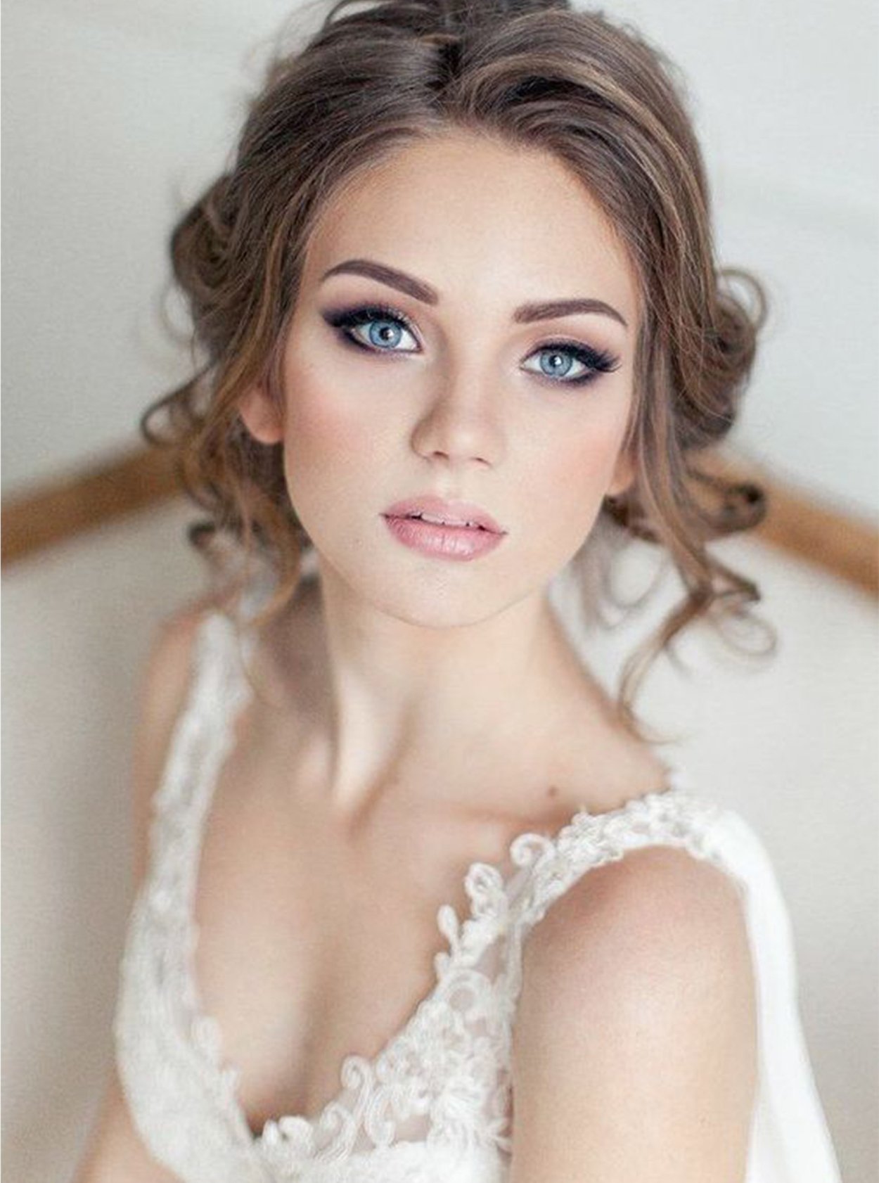 Свадебный макияж для серых глаз