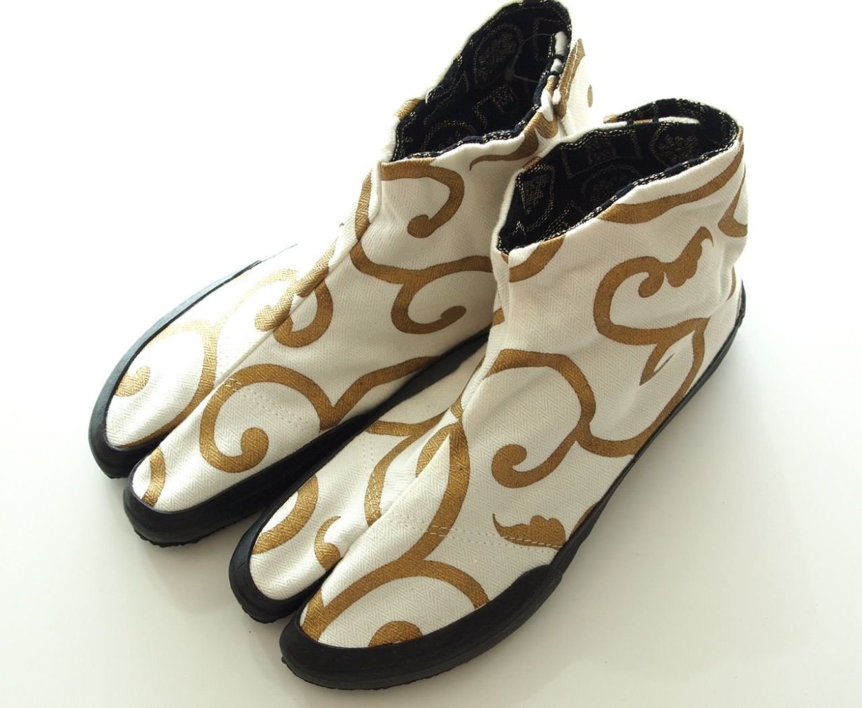 Tabi Shoes