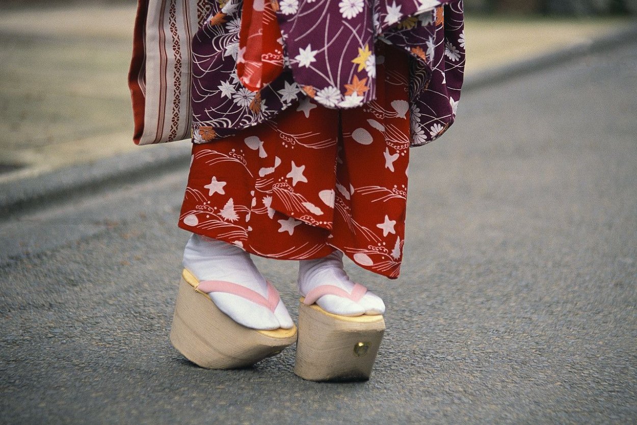 Традиционная обувь японии