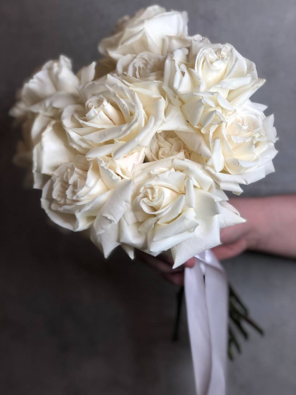Свадебный букет из вывернутых роз