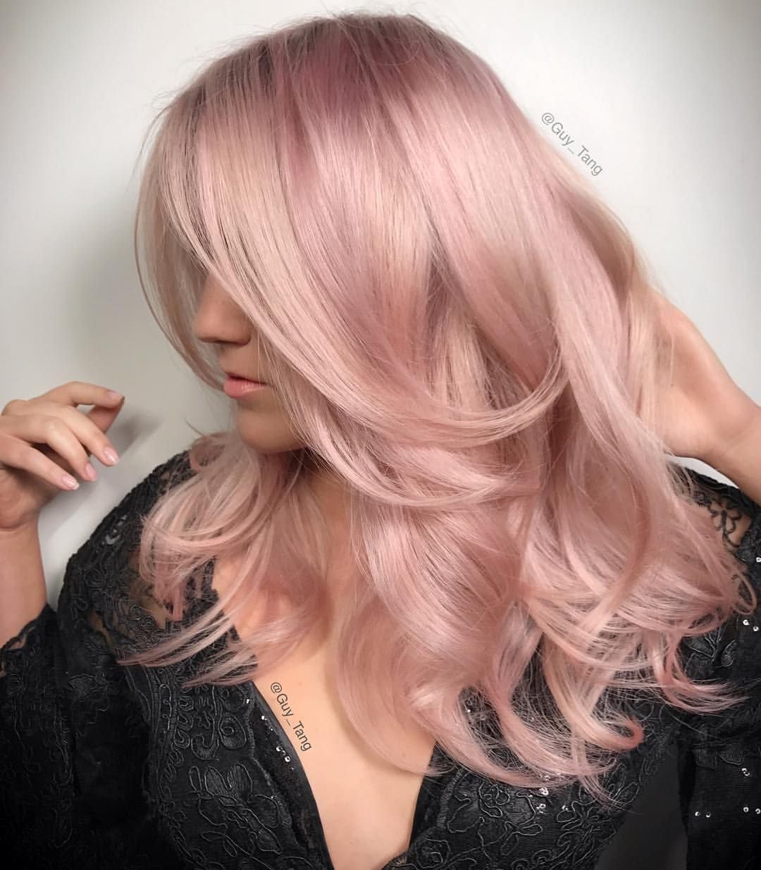 Цвет волос розовый перламутр