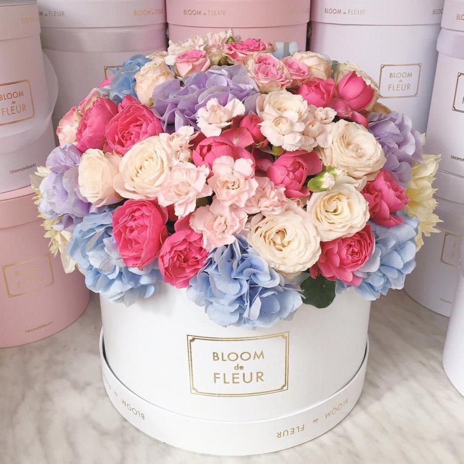 Красивые коробки цветов с днем рождения