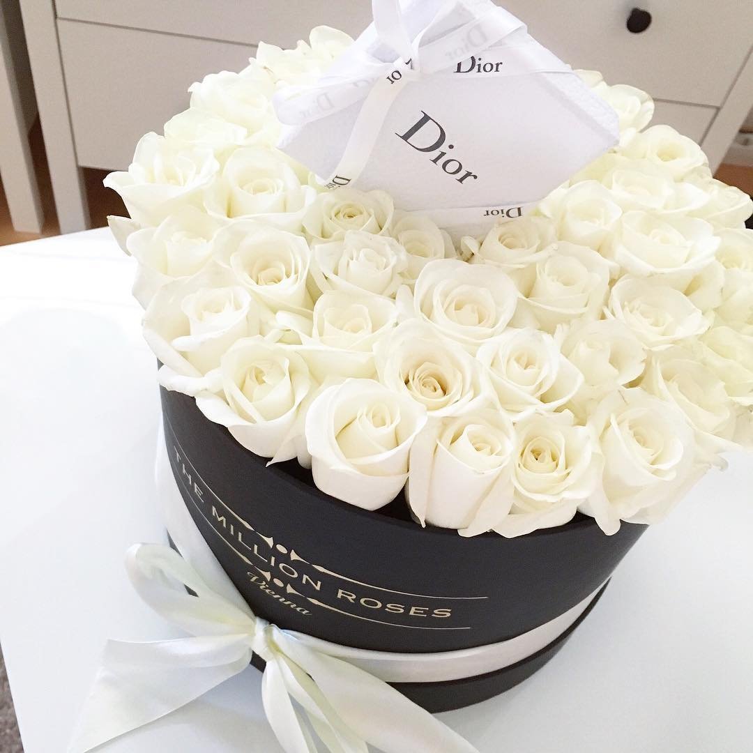 Букет цветов Dior