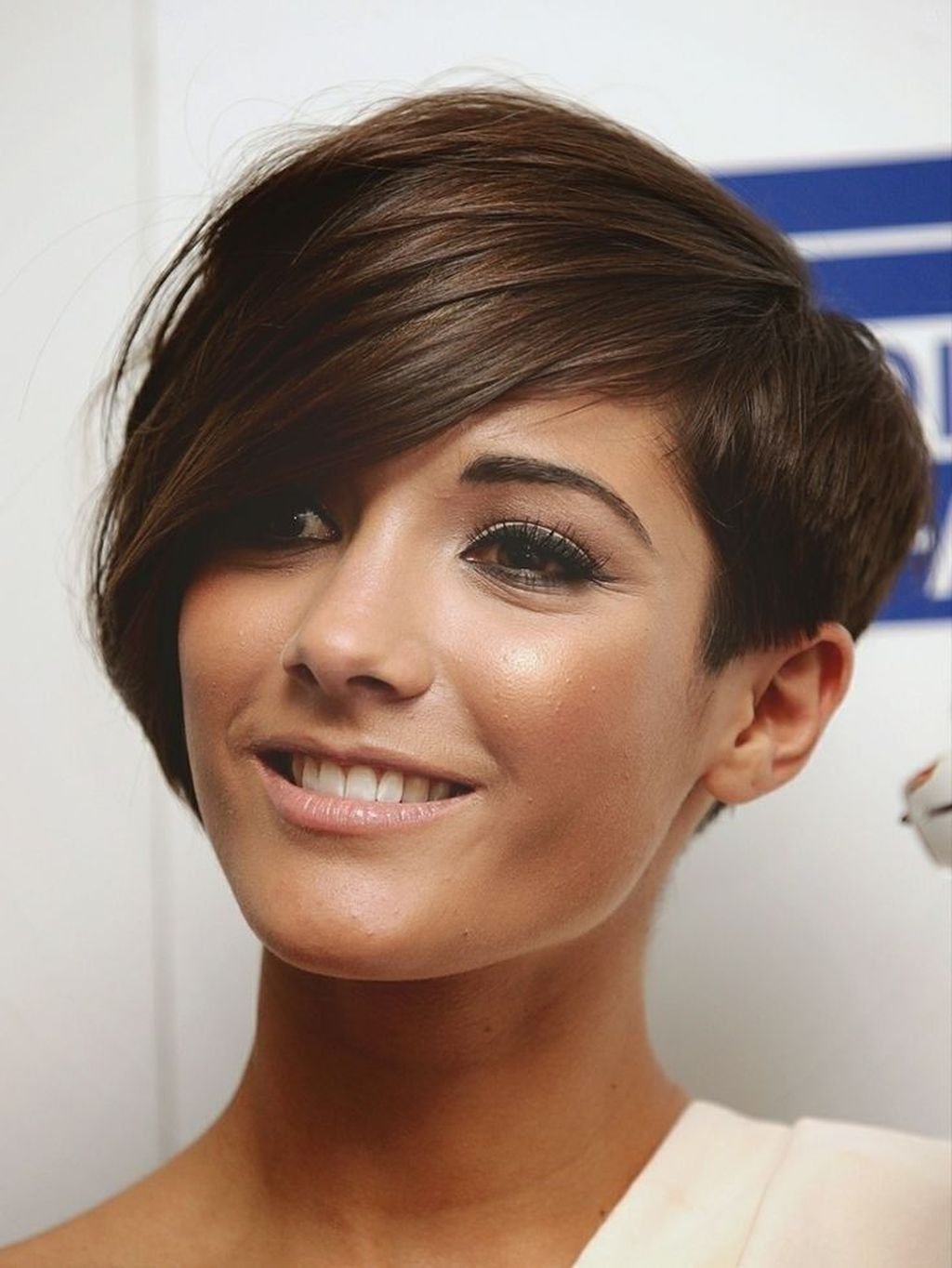 Frankie Sandford Haircut