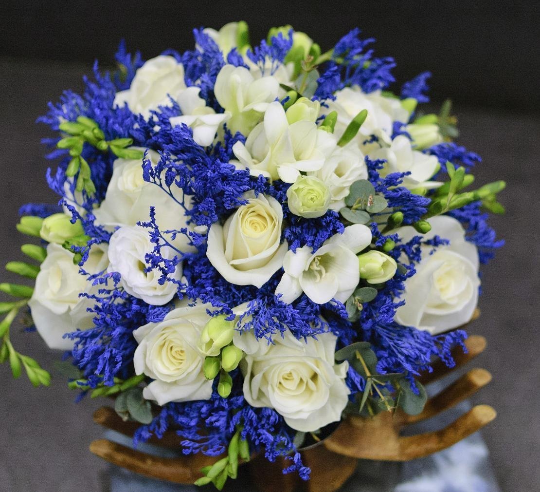 Свадебный букет в синем цвете