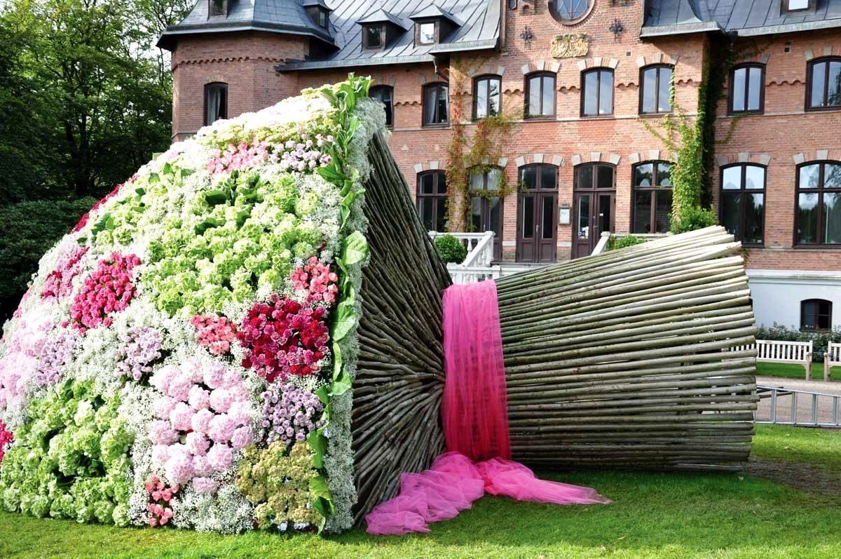 Самый большой букет роз в мире