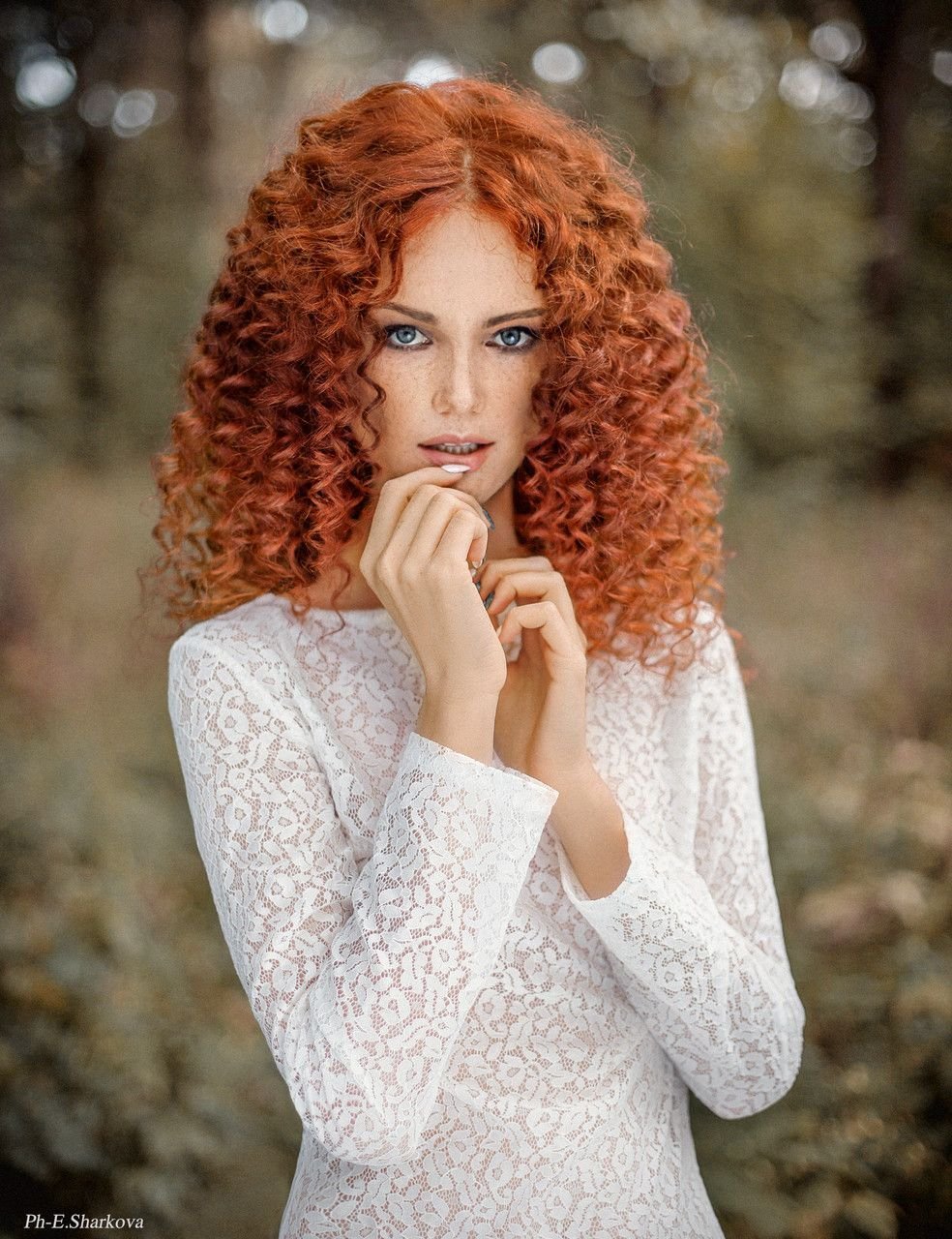 Полина Белявина рыжая кудряшка