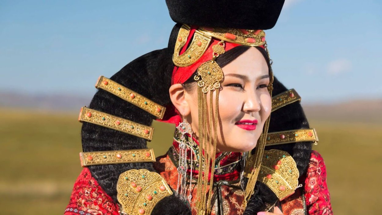 Монгольская женская шапка