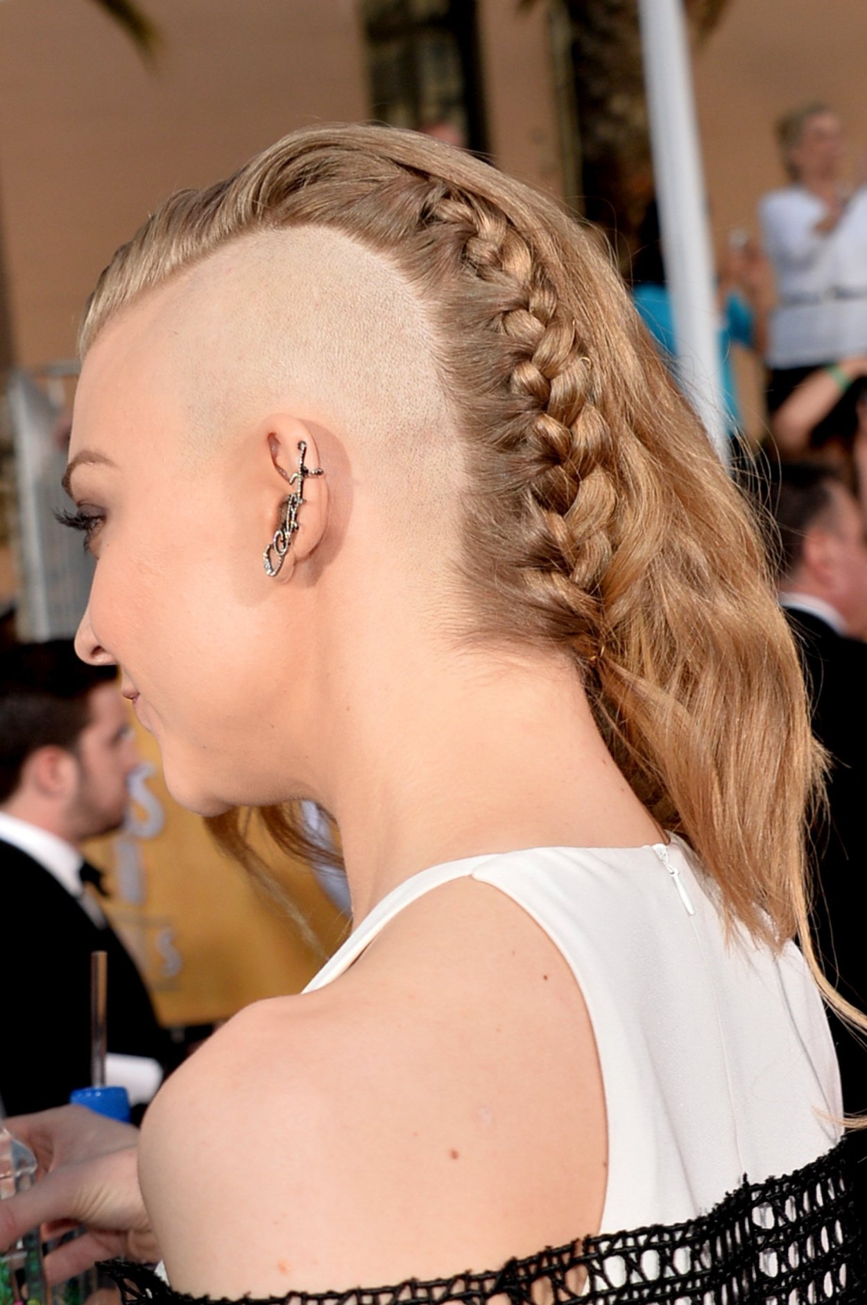 Cara Delevingne коса