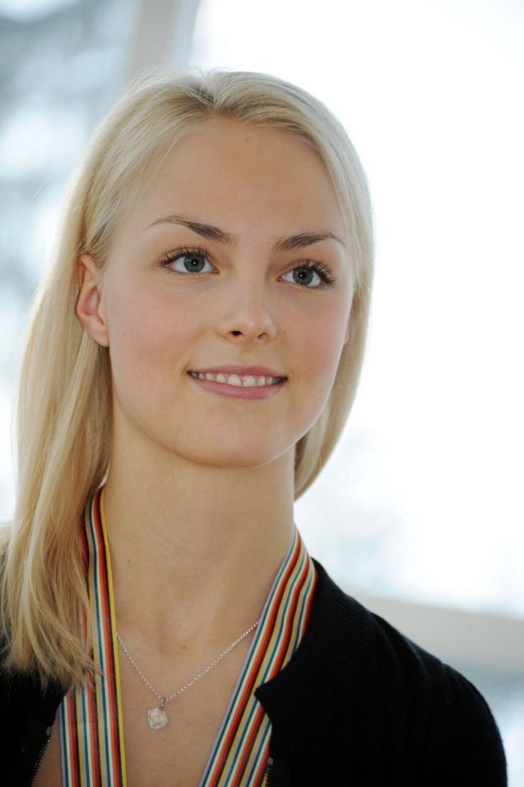 Kiira Korpi Максим