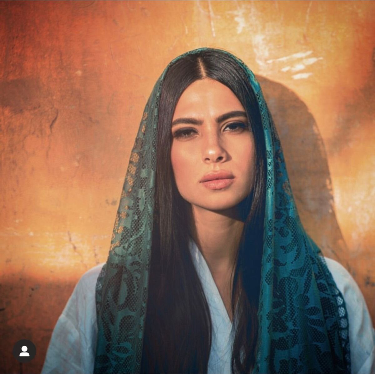 "Israa Hassan"