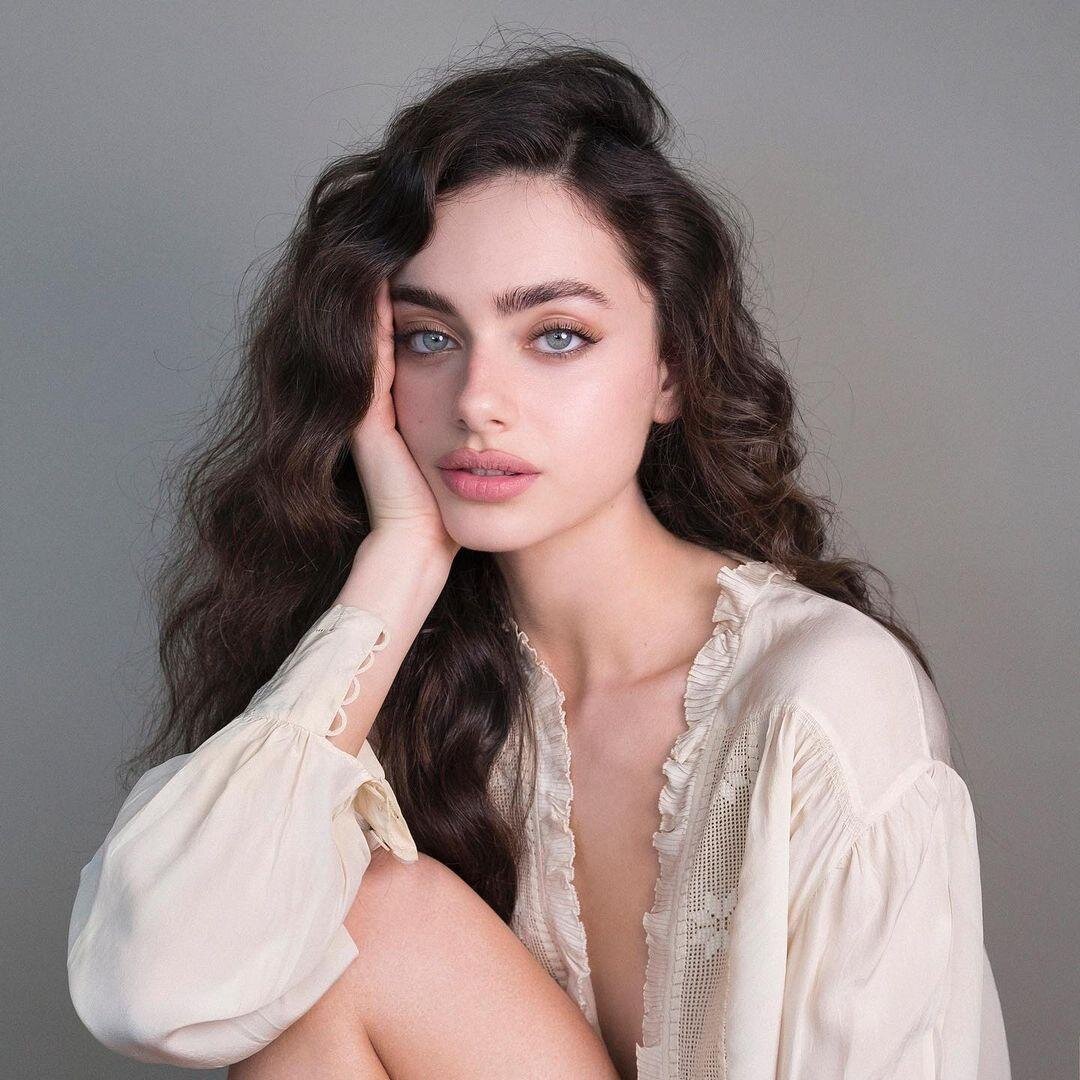 Яэль Шелбиа модель