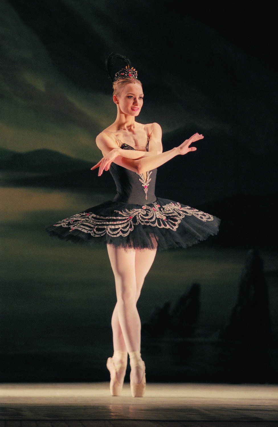 Известные балерины балета. Захарова Лебединое озеро Одиллия. Майя Плисецкая Лебединое озеро.