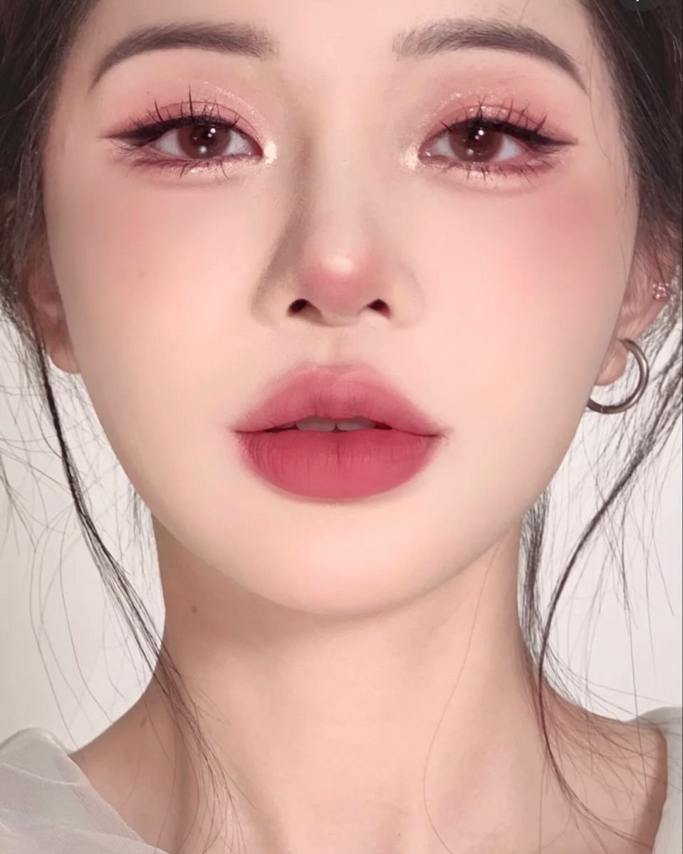 Нюдовый корейский макияж