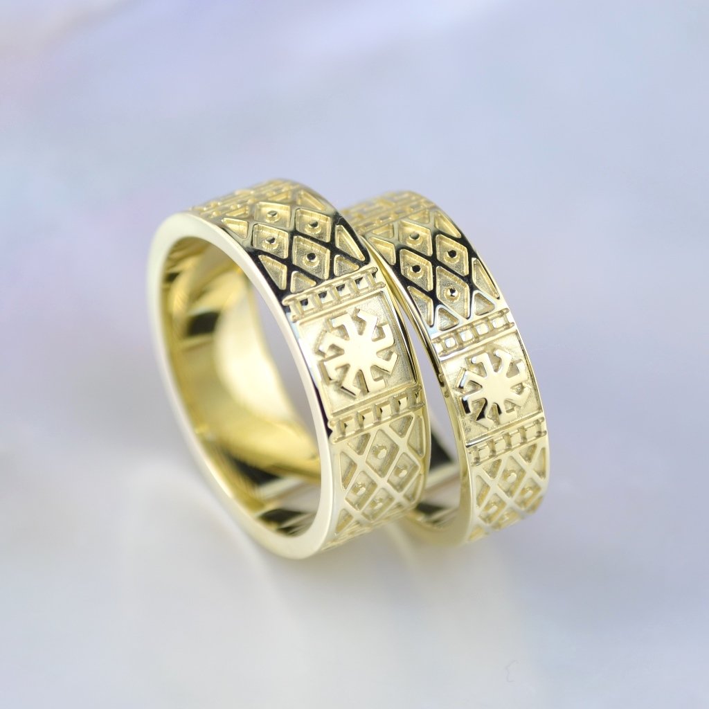 Славянские обручальные кольца из золота
