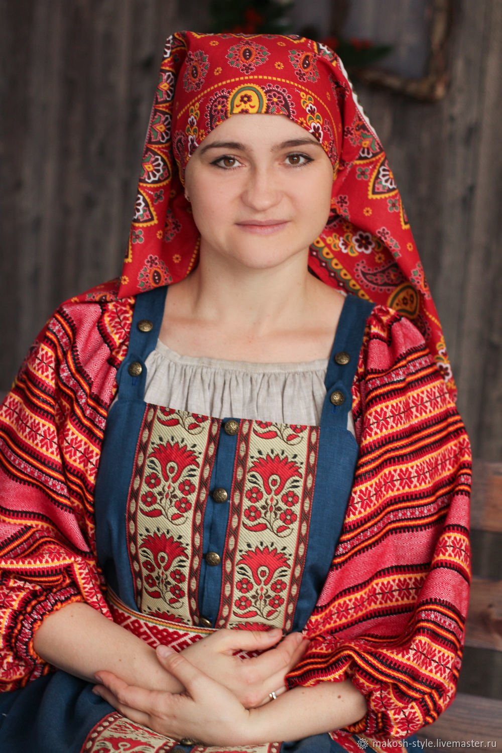 Фольклорный костюм