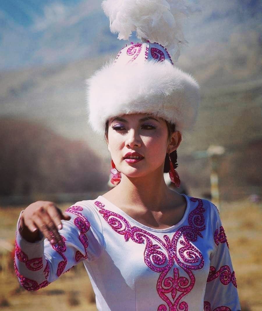 Киргизский женский головной убор