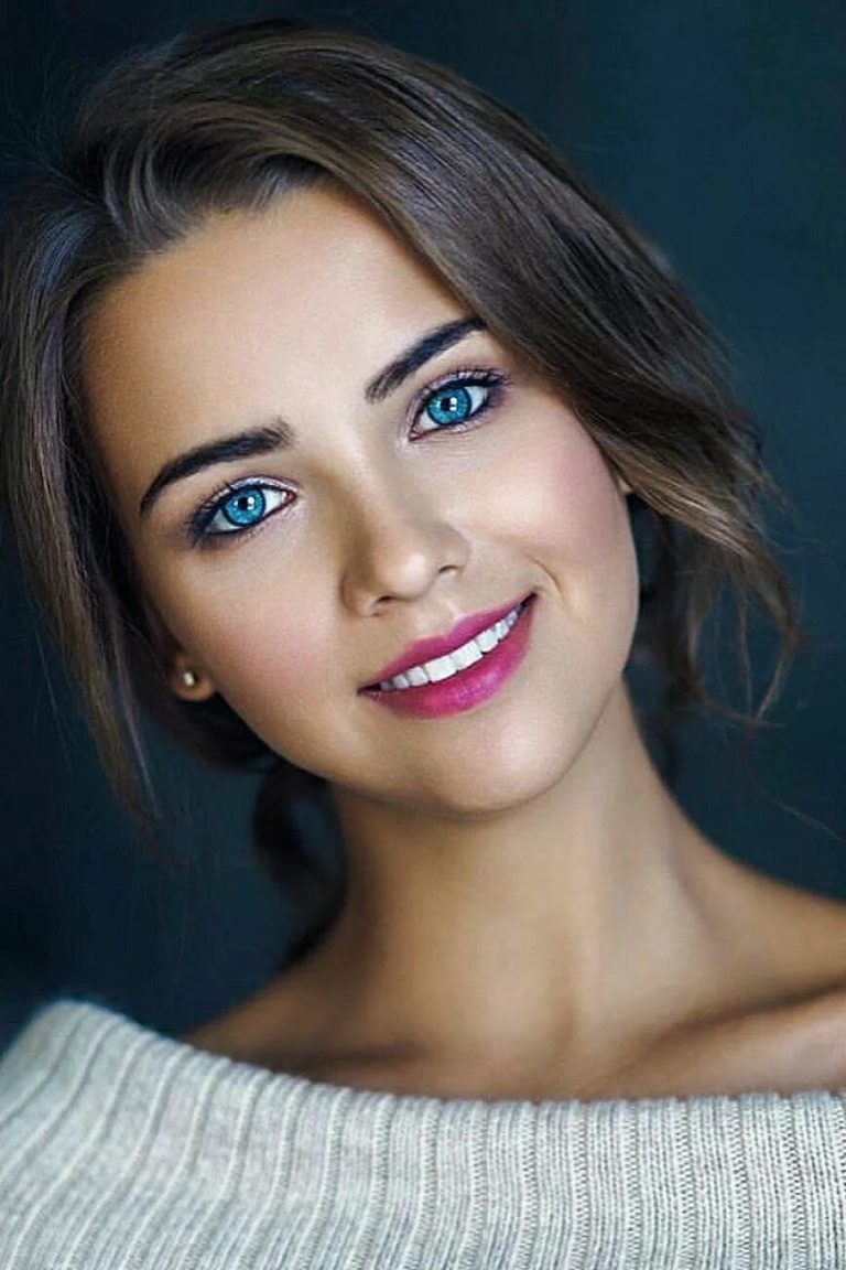 Красивая женщина