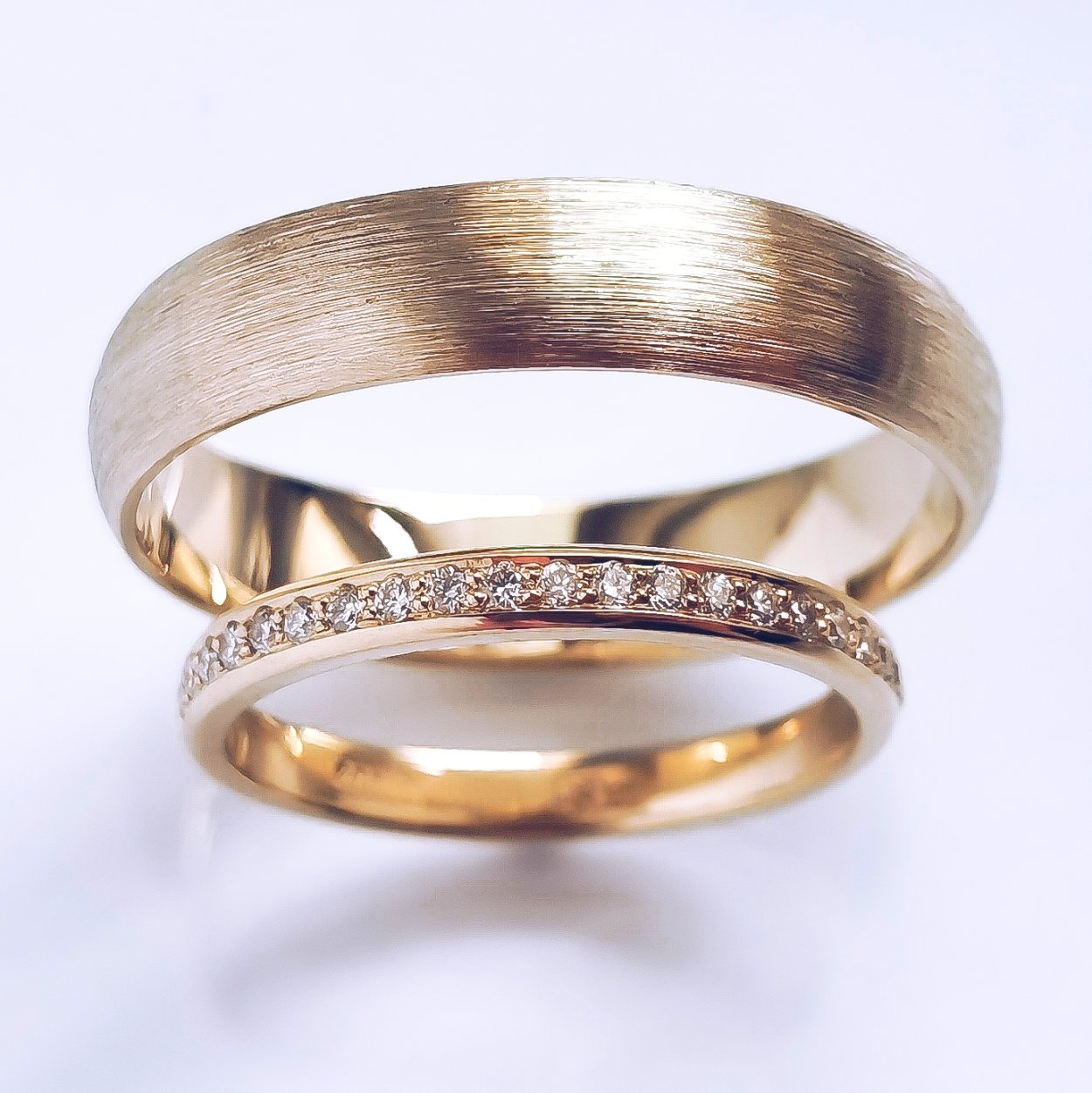 Серебряные обручальные кольца с позолотой