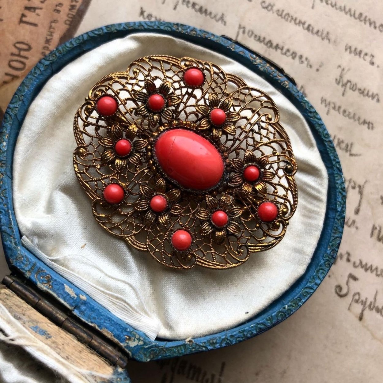 Винтажные броши старинные