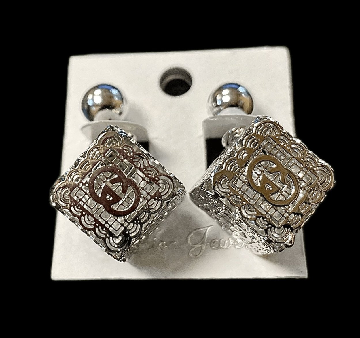 Серьги Chanel бижутерия