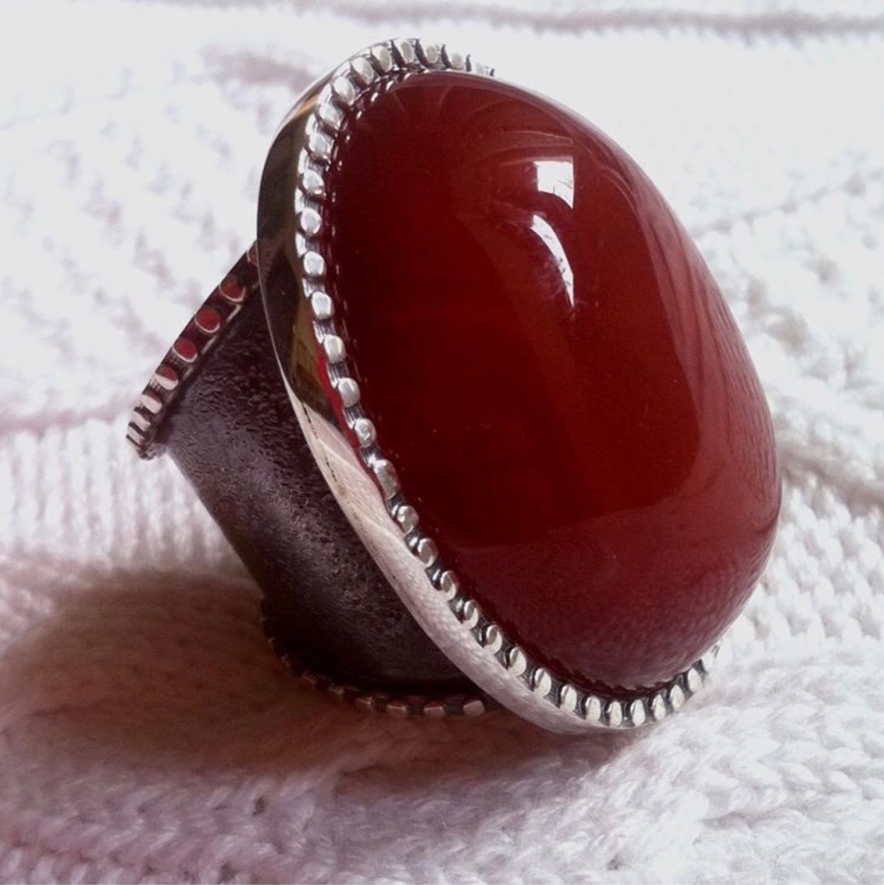Серебряное кольцо с сердоликом