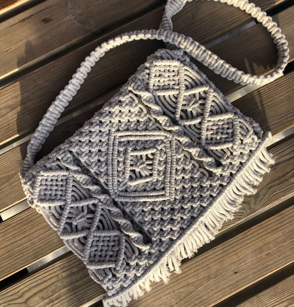 Маленькие сумочки макраме