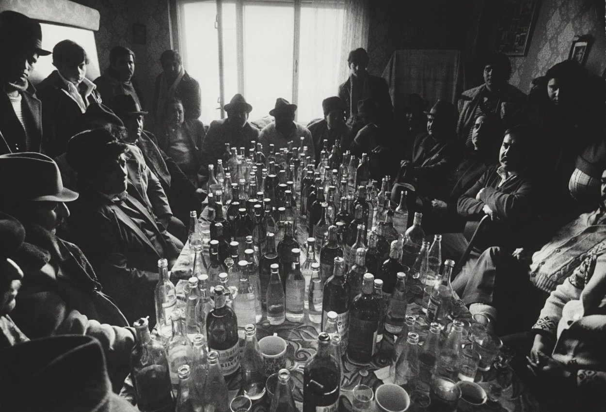 Ничего лишнего застолье