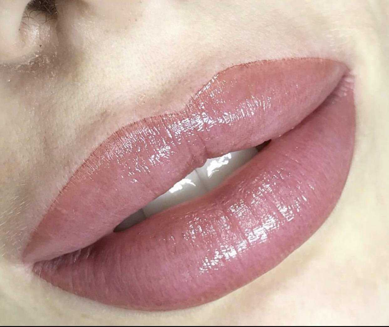 Перманент макияж губ