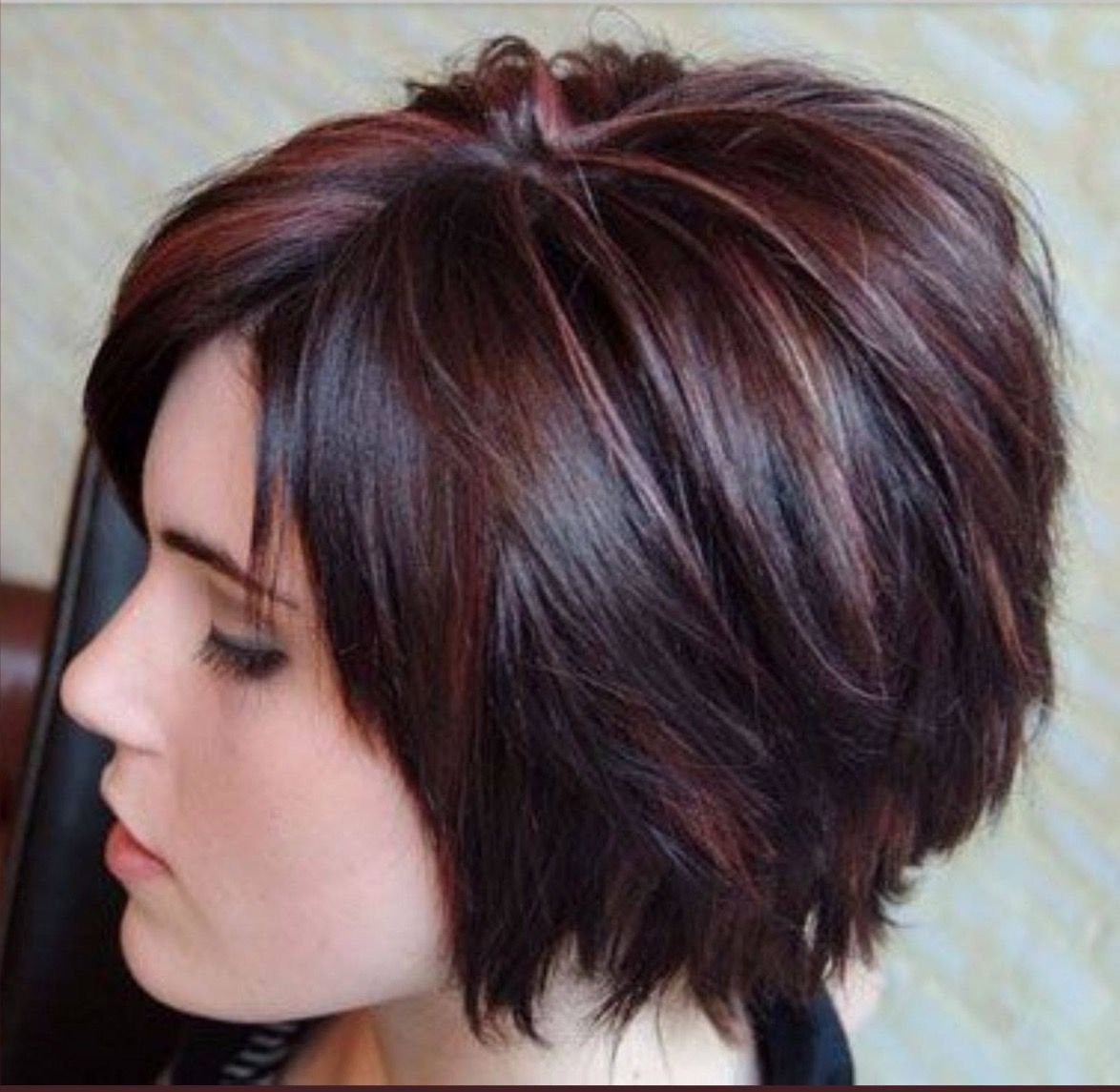 Стрижка layered short Bob