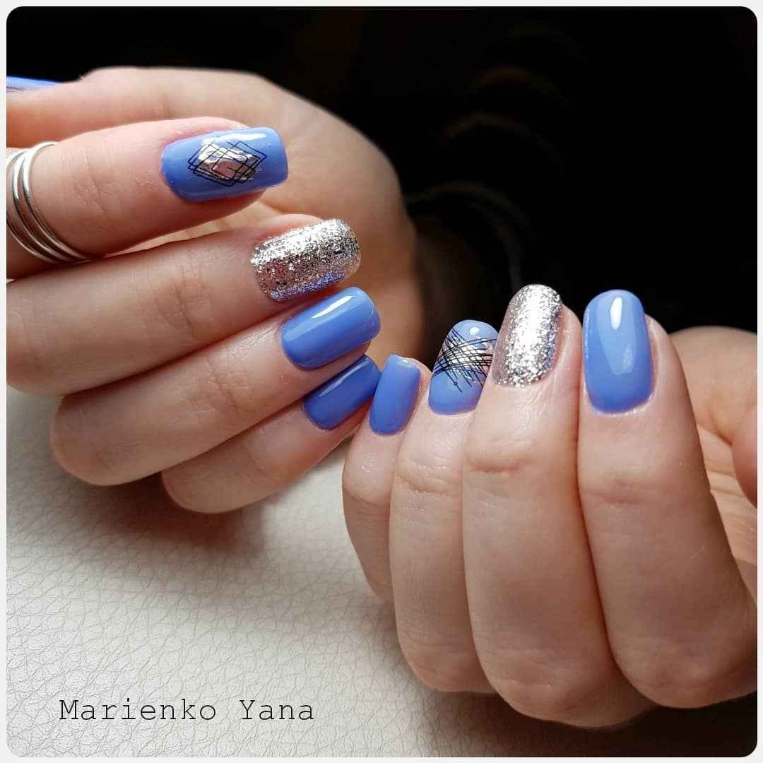Васильковый маникюр