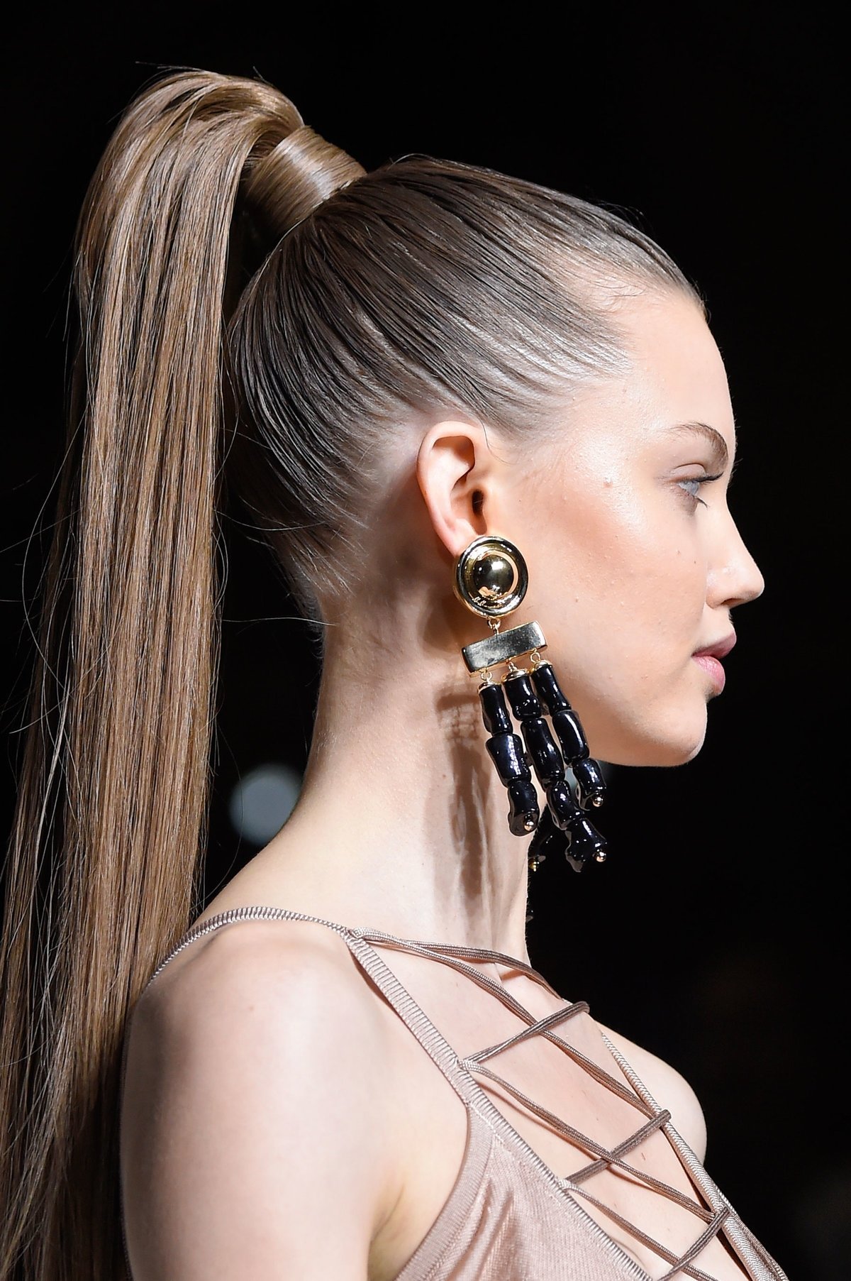Balmain ponytail.прически