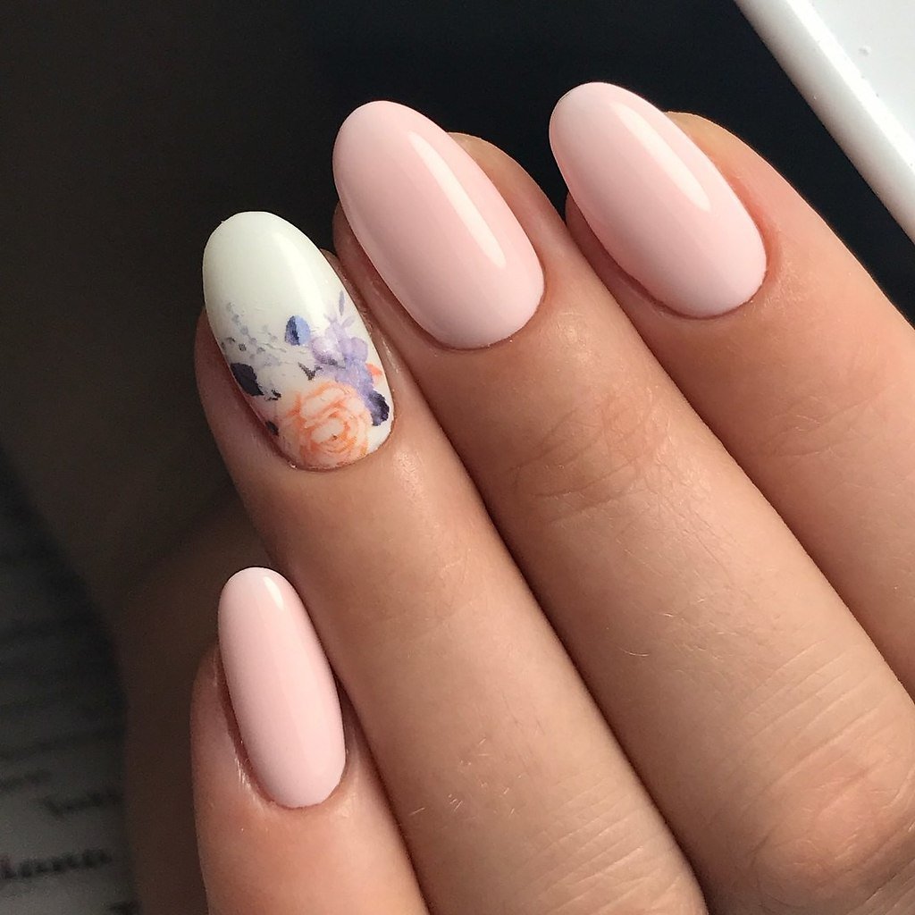 Маникюр на короткие овальные ногти