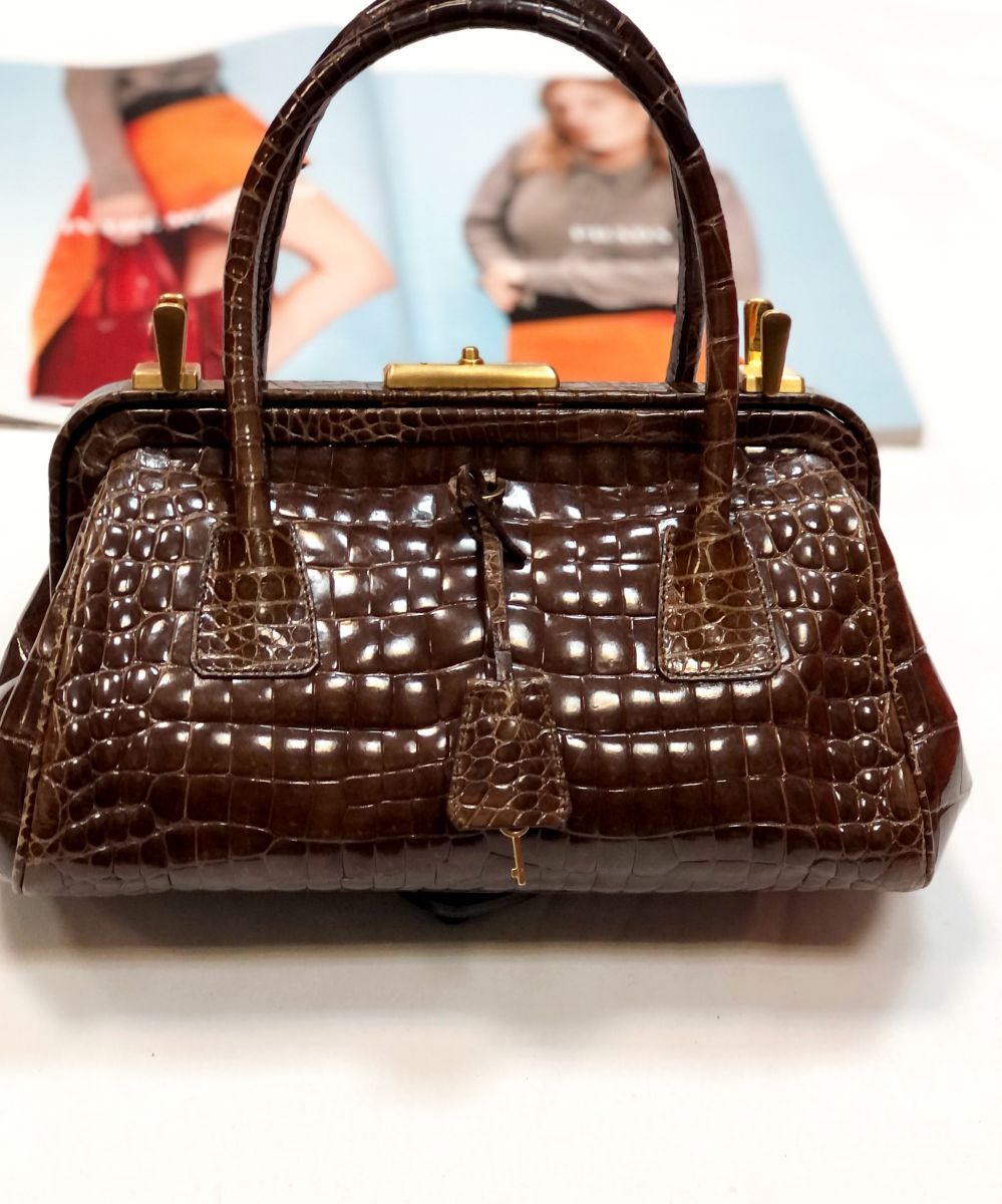 Сумка Prada зигзаг