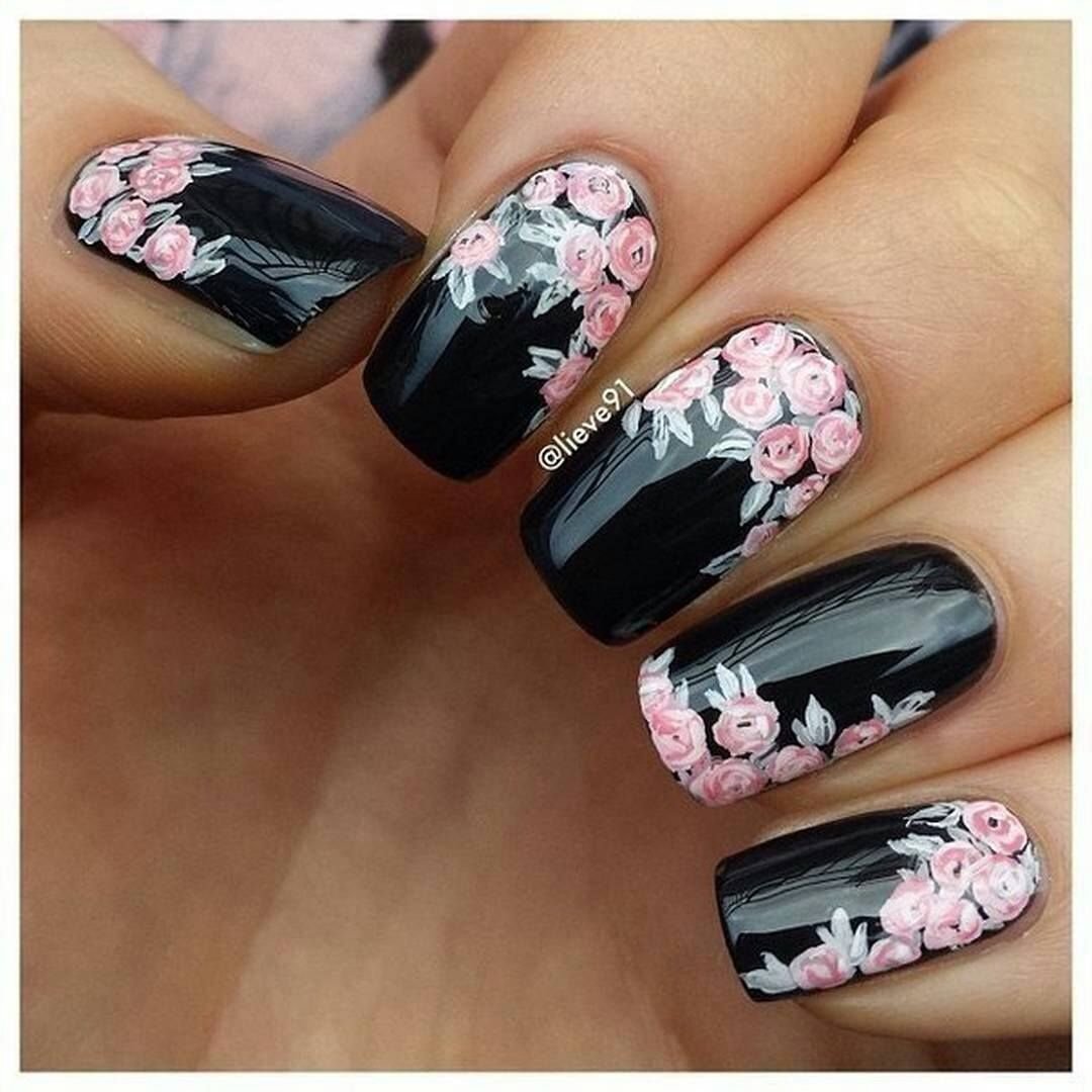 Красивые маникур с цветочками