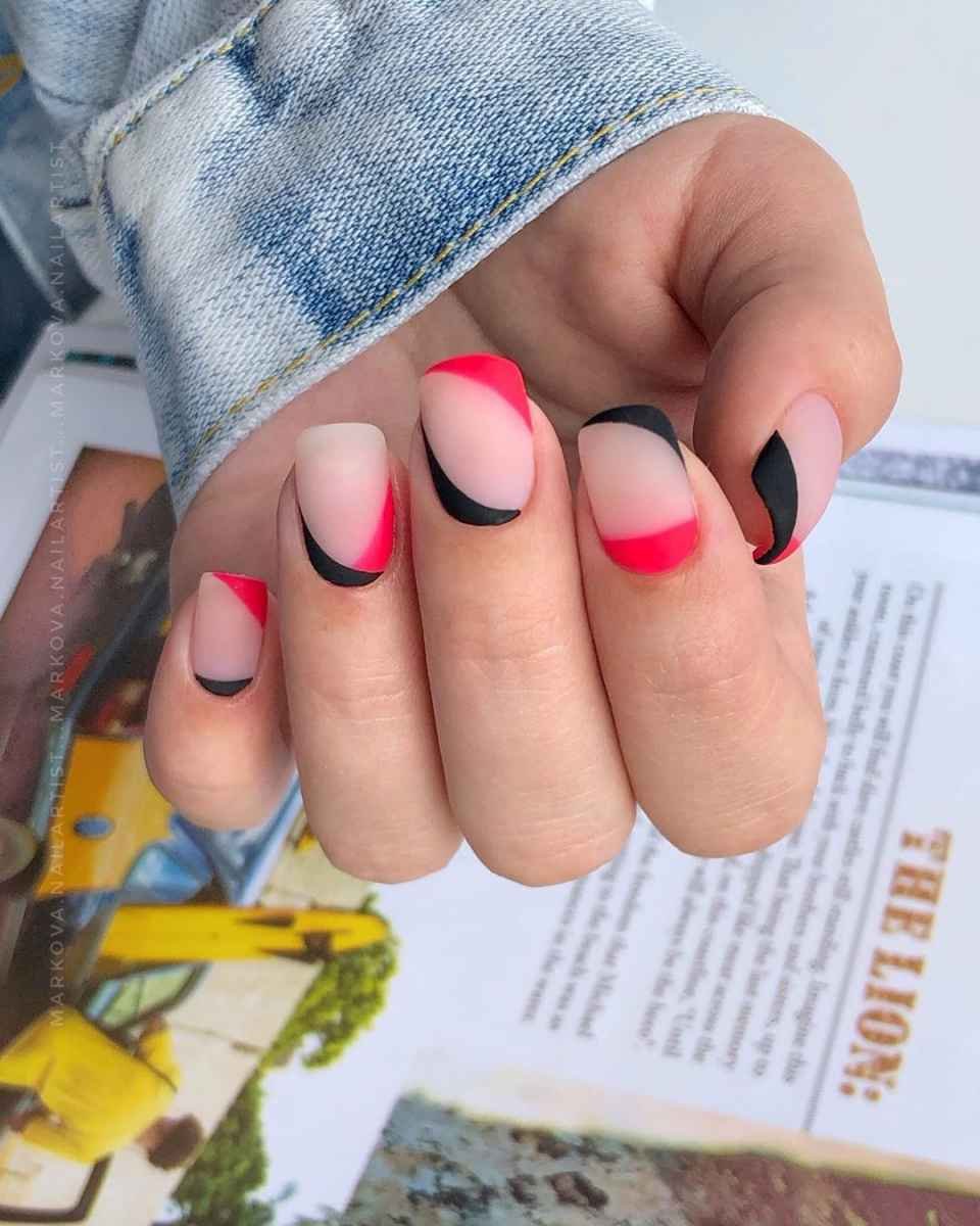 Маникюр дизайн август