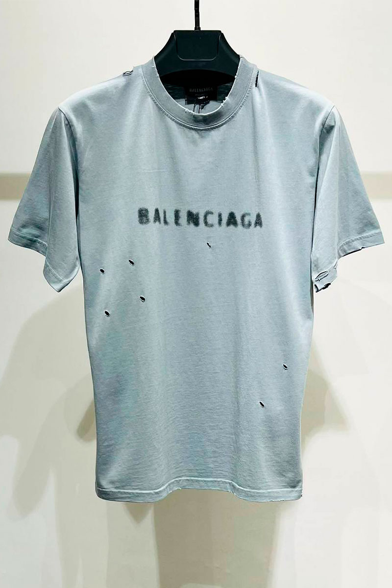 Рваная футболка Balenciaga