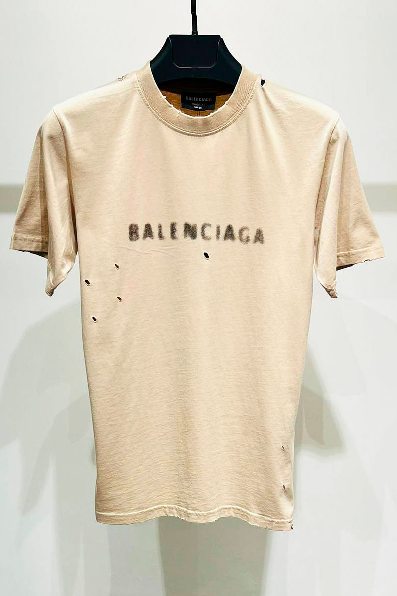 Рваная футболка Balenciaga