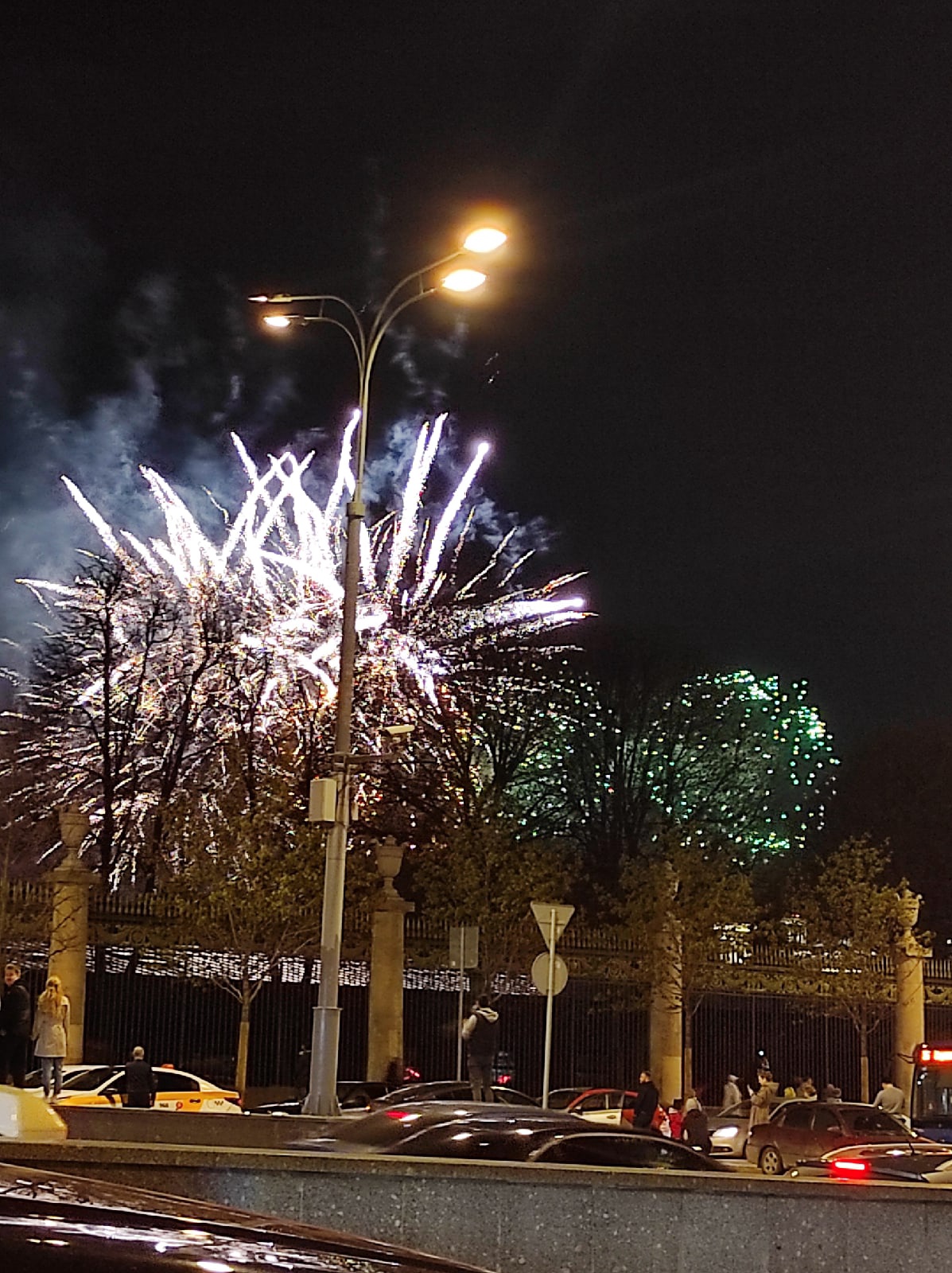 Новогодний Шанзелизе