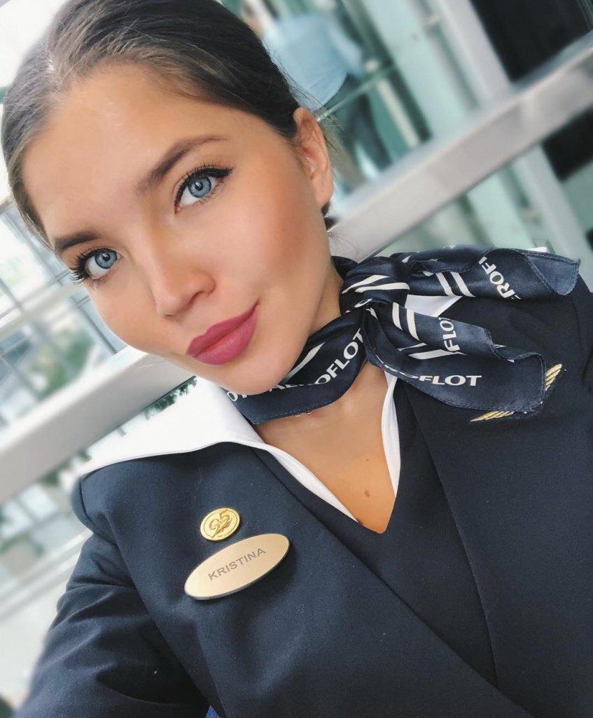 Полина Сметанина стюардесса