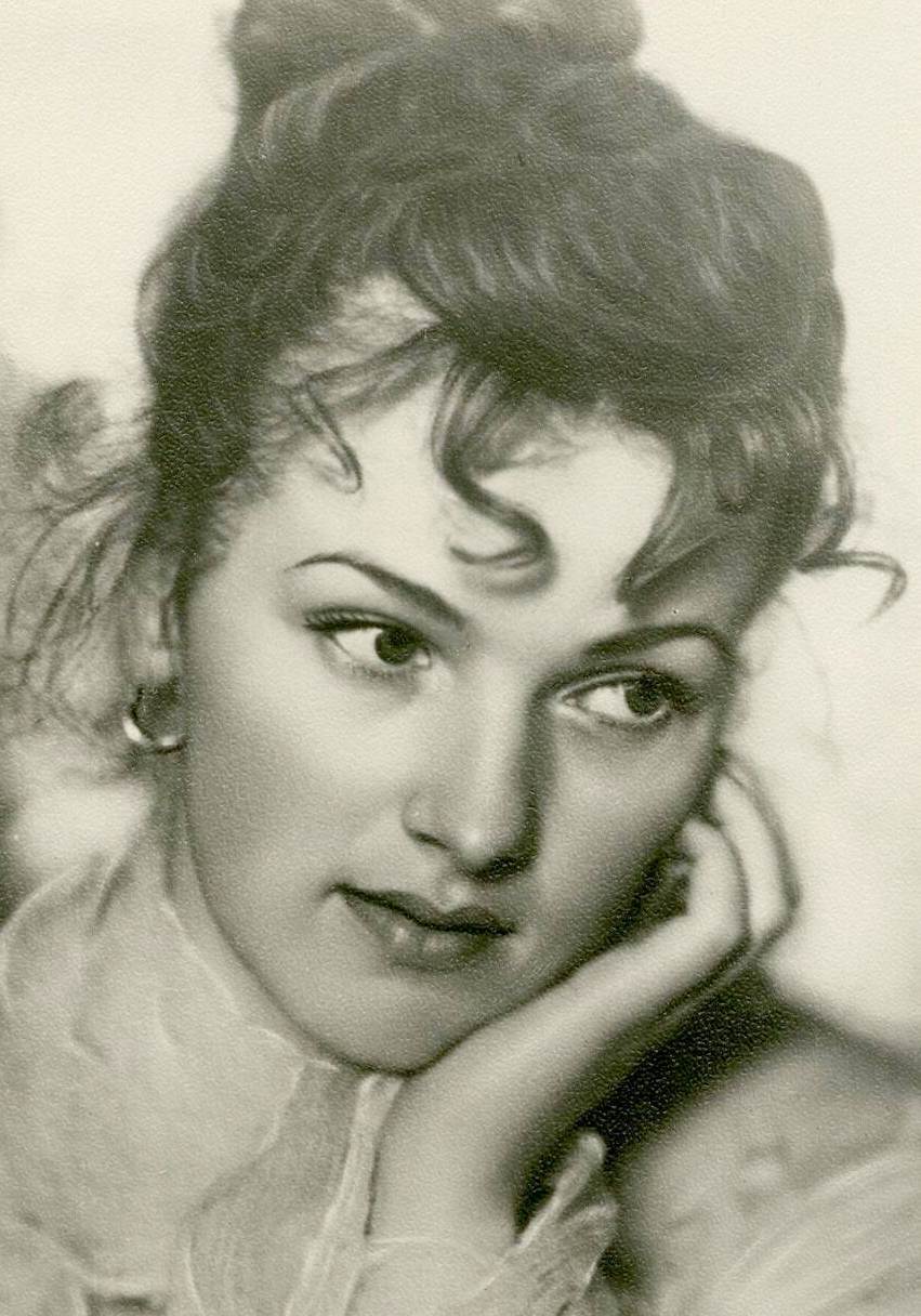 Юлия Борисова актриса
