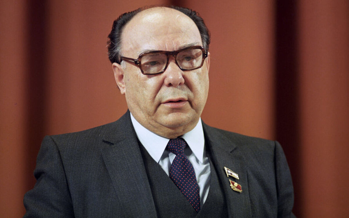 А Н Яковлев 1985