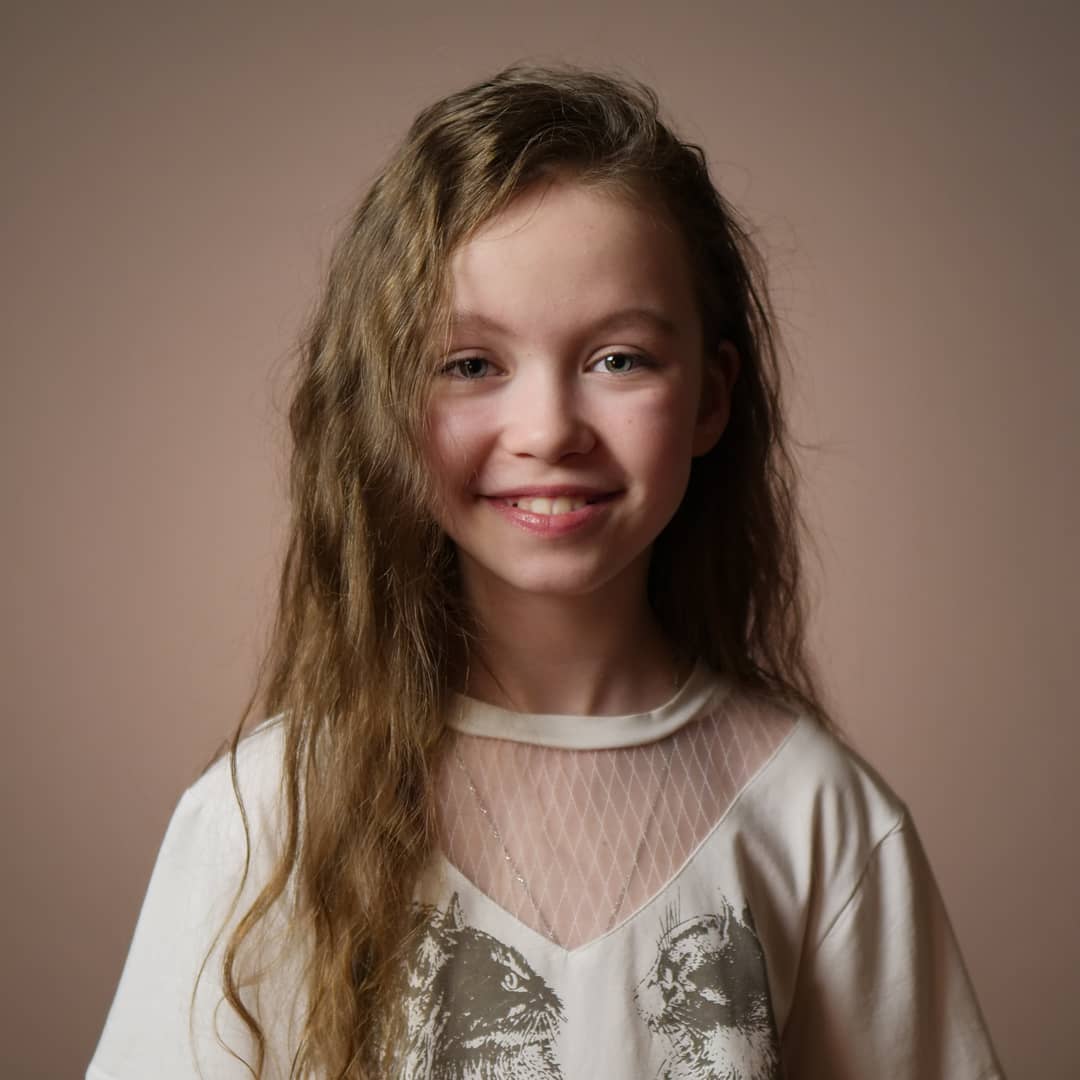 Настя Иванова певица