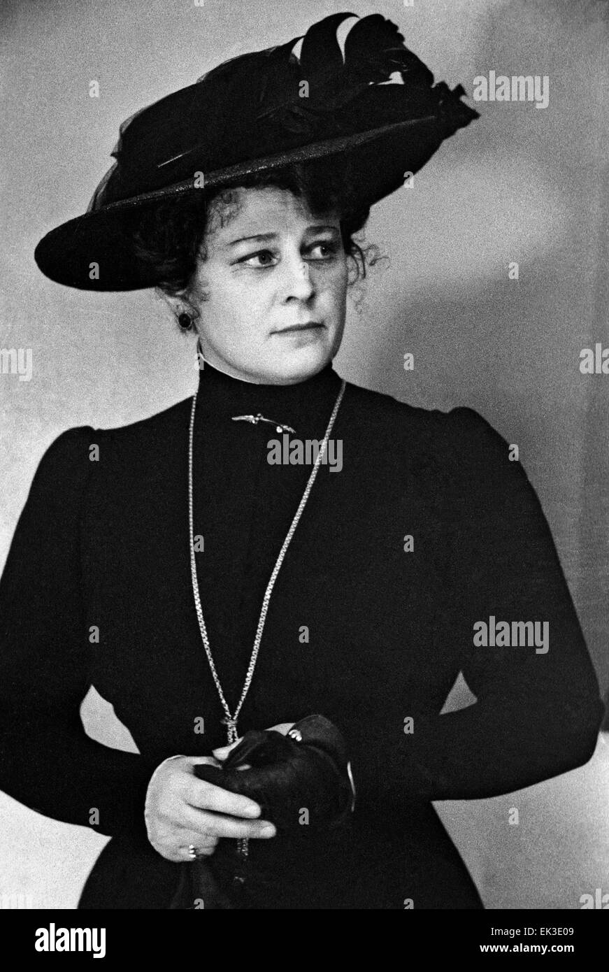 Алла Константиновна Тарасова актриса