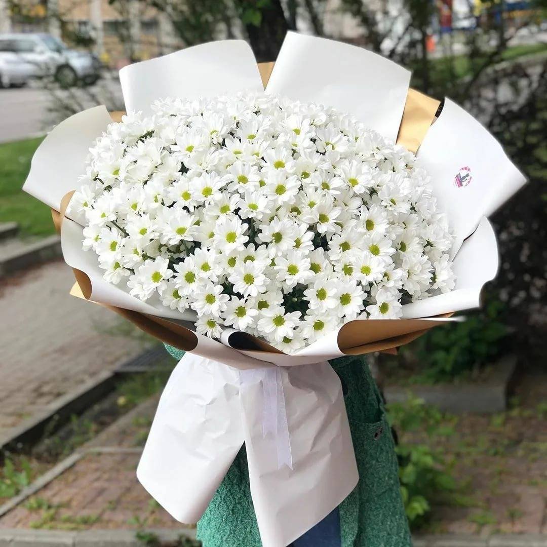 Букет из ромашек на свадьбу в подарок