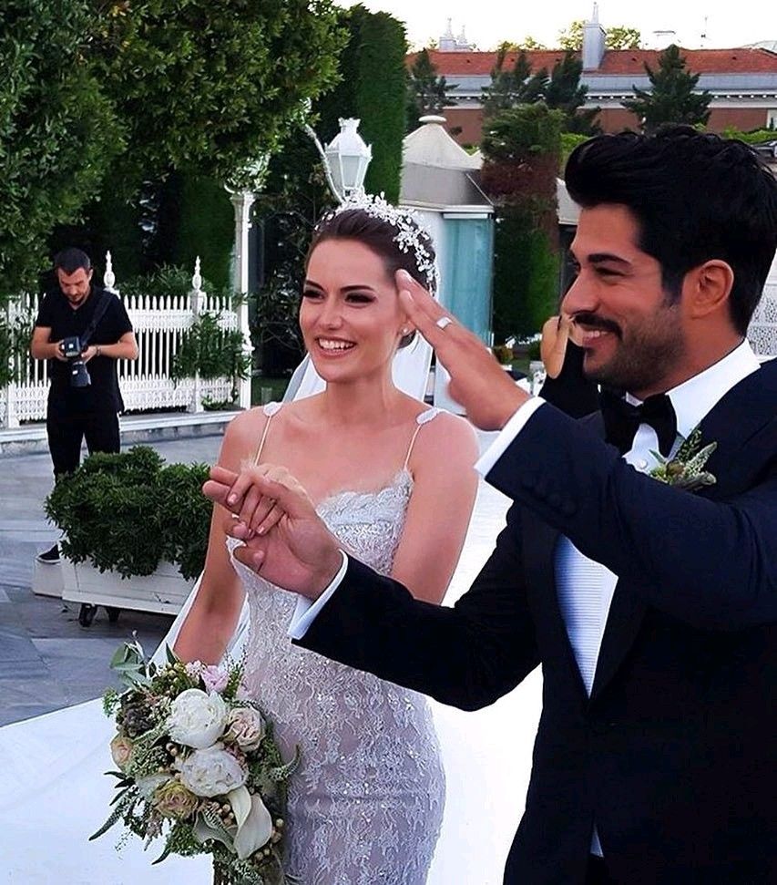 Burak Özçivit свадьба
