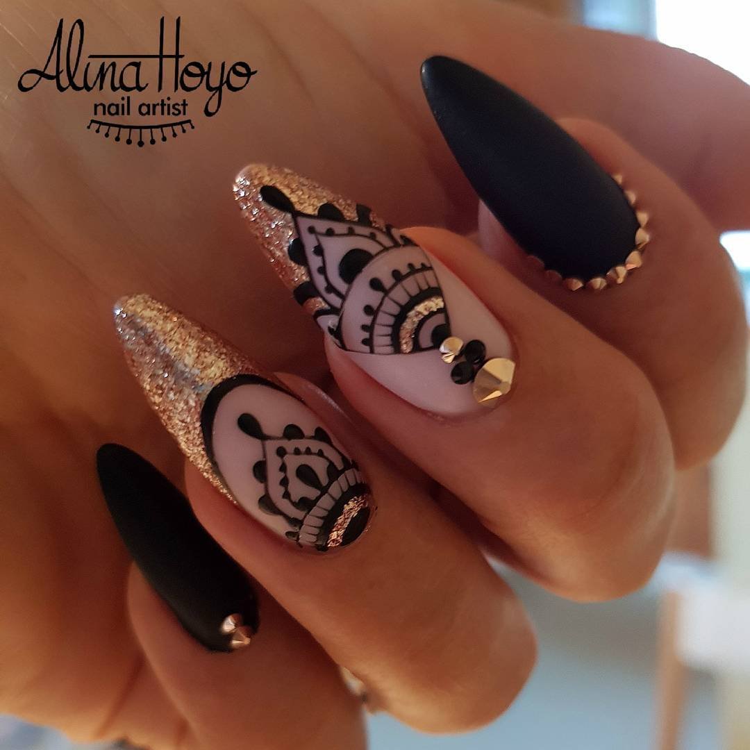 Alina Hoyo маникюр