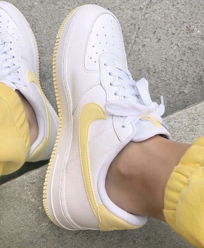 Nike Air Force 1 желтые женские